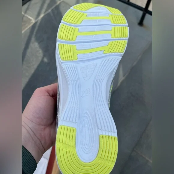 New Balance Cush grey & yellow sneakers - NWT - Picture 3 of 6